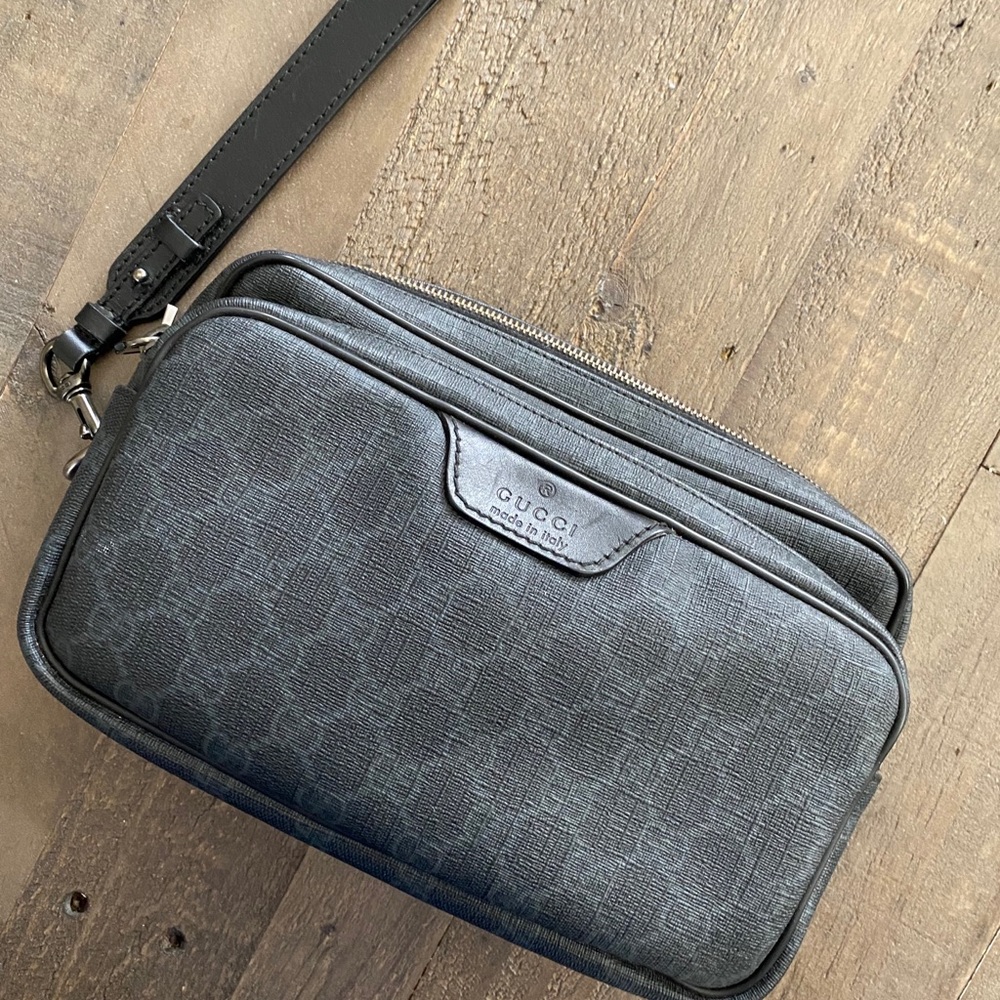 Gucci Men’s Pouch Small Bag Organizer